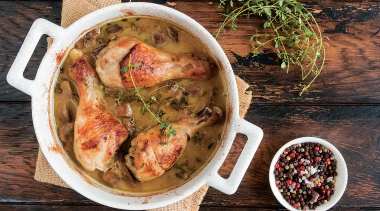 Pollo con salsa de paté a las finas hierbas de Apis