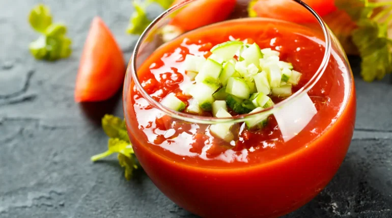 Gazpacho con tomate ecológico triturado 100% natural de Apis