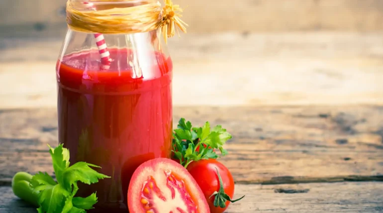 Zumo de tomate con tomate triturado 100% natural de Apis